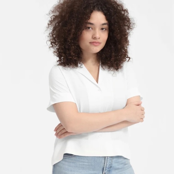 Everlane Tops - 🤍🆕 Clean Silk Shirt 🤍